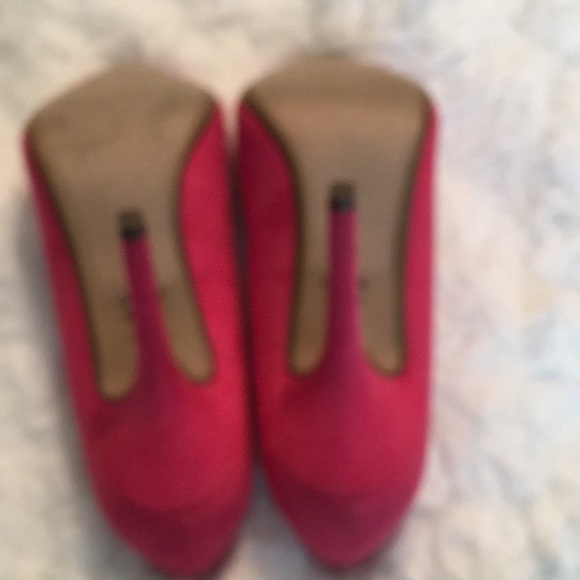 Like new- Barbie Pink Suede like Shoes with a Pink toe Cap - Picture 4 of 4